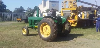 1975 JOHN DEER 1120 TRACTOR
