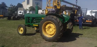 1975 JOHN DEER 1120 TRACTOR