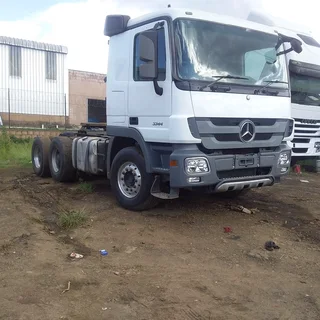2012 Mercedes Benz Actross 33-44 6x4 T/t