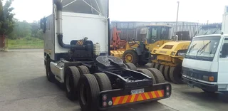 2005 INTERNATIONAL 9800I DOUBLE AXLES TRUCK TRACTOR