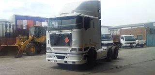 2005 INTERNATIONAL 9800I DOUBLE AXLES TRUCK TRACTOR