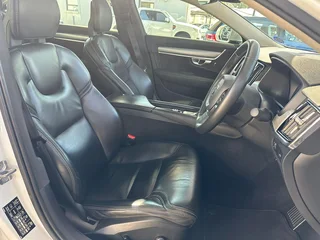 2017 Volvo S90 Sedan D4 Momentum