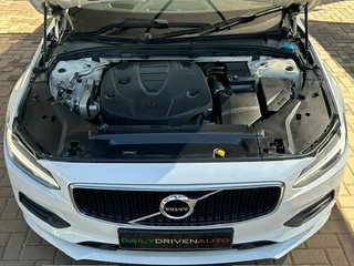 2017 Volvo S90 Sedan D4 Momentum