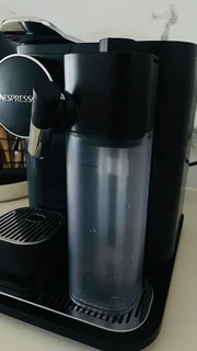 Black Gran Lattissima Nespresso coffeee machine