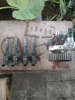 1.9 Diesel Injectors &amp; Pump Renault Trafic / Opel Vivaro / Nissan Primastar