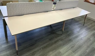 Modern Office Desk Cluster – 4-Seater Workstation