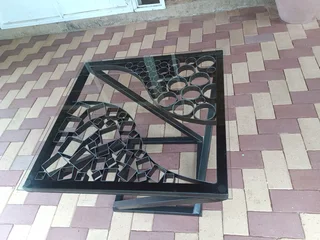 “Modern Edge: Custom Steel &amp; Glass Coffee Table”