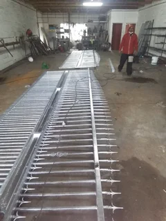 CUSTOM MADE EUNIQUE FURNITURE INDOOOR N OUTDOOR FOR SALE