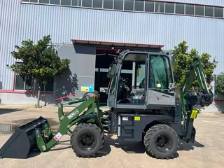 Mini Tlb / Grondverskuiwing / Earthmoving / Plaaswerk / Kontrakteurs / Bouers / Contractors