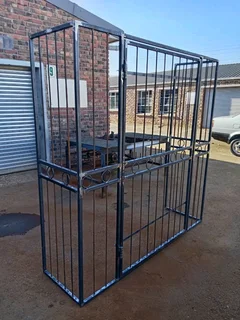 Scottsville Group maintanance and decor