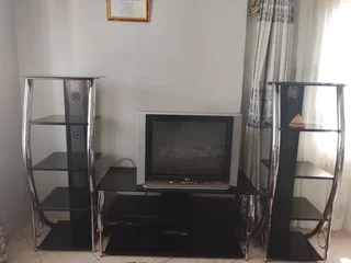 3 piece glass and chrome cabnit