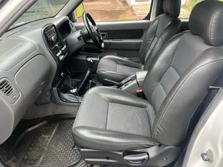 2013 Nissan NP300 Hardbody D/Cab KA24 4x2