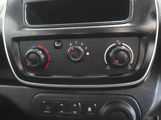 2019 Renault Kwid 1.0 Expression (5Dr) – low mileage petrol hatch – light on fuel – Brackenfell