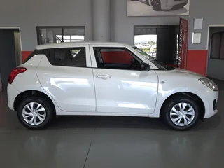 2023 Suzuki Swift 1.2 GA – petrol manual hatch – FSH, one owner – Brackenfell