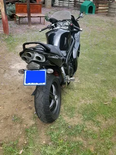 2009 Triumph sprint st 1050 (R65 000)