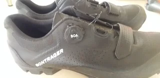 Like new Bontrager cycling shoes