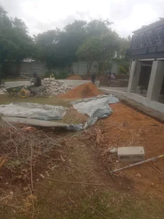 Brick 隣 Tiling &amp; plastering etc