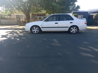 2001 Toyota Corolla 160i gls