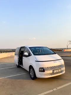 Hyundai Staria  11 seater for hire/ rental