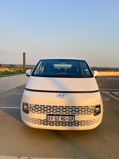 Hyundai Staria  11 seater for hire/ rental