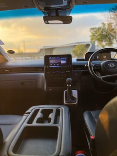 Hyundai Staria  11 seater for hire/ rental