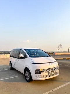 Hyundai Staria  11 seater for hire/ rental