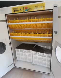 Incubator/ Hatcher Combo machine