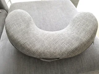 Ergobaby feeding pillow