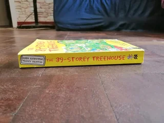 The 39-Storey Treehouse second hand book.