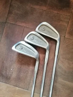 3 Vintage secondhand TPC Ram golfclubs (number 7,4 and SW).