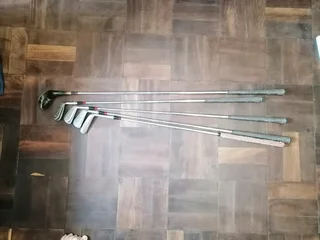 5 Vintage Bobby Locke Golfclubs (Secondhand).