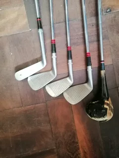 5 Vintage Bobby Locke Golfclubs (Secondhand).