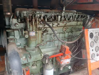 Perkins 354 6 cylinder engine