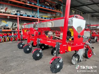 Planters - Ad posted by Reinier