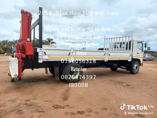 2010 Hino 500 with crane