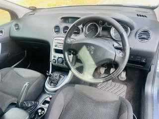 2008 Peugeot 308 Sedan