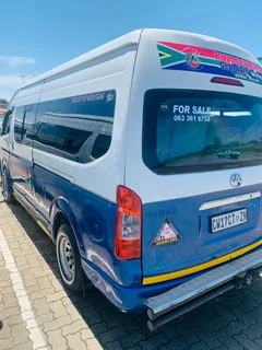 2015 BAW Sasuka MPV/Bus