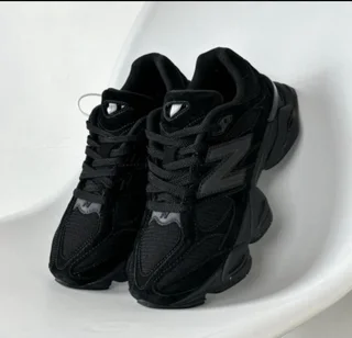 Sneakers - Ad posted by amuse