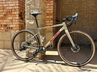 2025 Avalanche Dust gravel bike Large