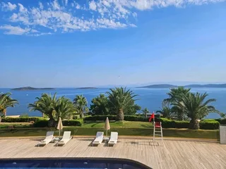 Escape to KZN, Durban Central and Umhlanga : Unbeatable Holiday Accommodations! 