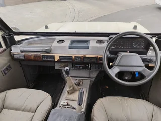 1992 Land Rover Range Rover Evoque Game Viewer