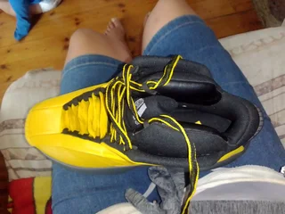 crazy 1 yellow and grey adidas