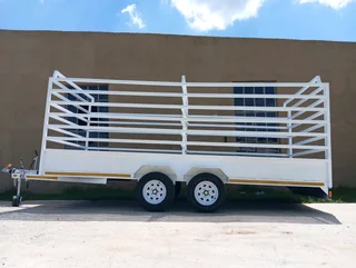 3,4,5 meter Cattle / animal trailer