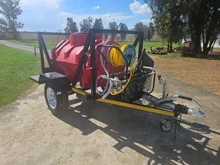 500L Plastic fire fighting mobile tank trailer