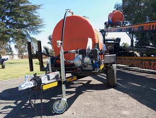 1000L Plastic fire fighting mobile tank trailer