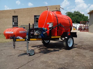 1000L Plastic pressure washer mobile tank trailer
