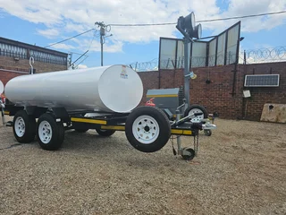2500L Stainless Steel Fuel mobile tank trailer