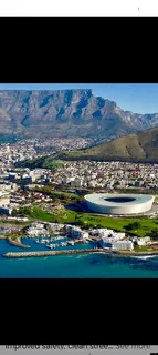 3 hour walking tour exploring the historic Victoria and Alfred Waterfront