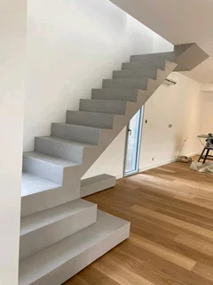 Professional Concrete Staircase Installation