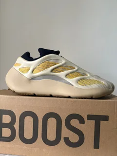 Sneaker - Ad posted by Mami2424